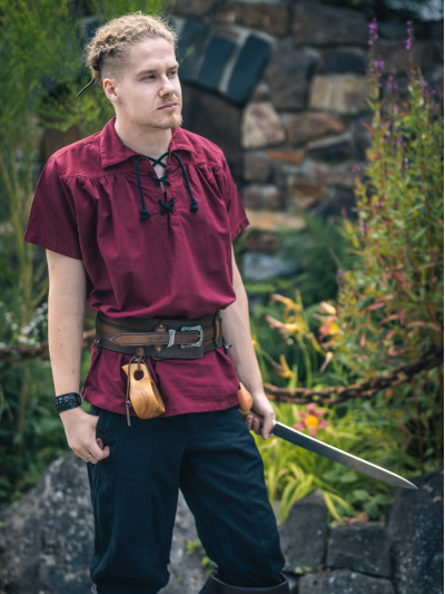 Trollfelsen_Mittelalter_Hemd_Linhardt_Maroon2 Trollfelsen_Mittelalter_Hemd_Linhardt_Maroon2