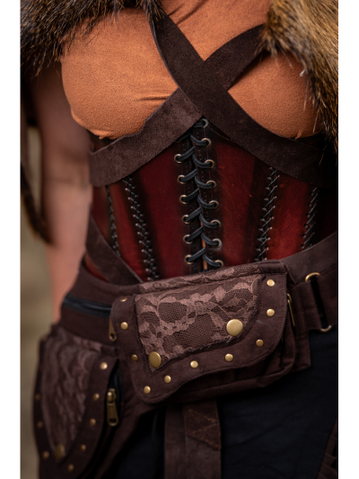 Trollfelsen_Mittelalter_Gewandung_Ledermieder_Unterbrust_Antik